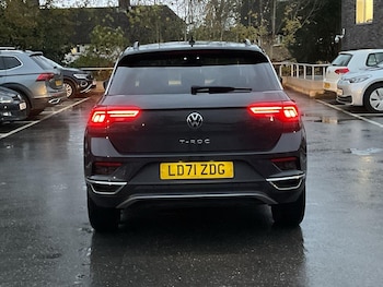 Used Volkswagen T-Roc 2021 for sale - 76763427: Photo