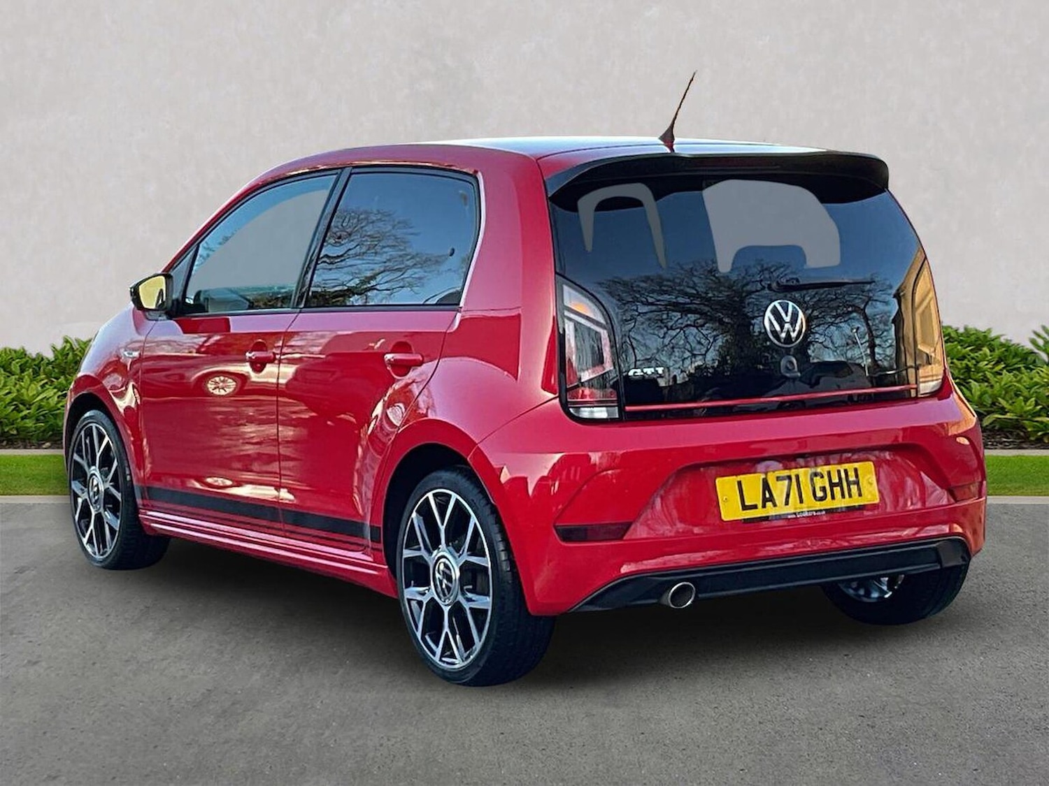 Used Volkswagen up! 2022 for sale - 77019474: Photo 2