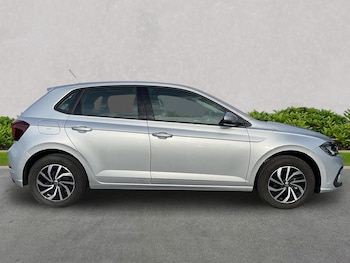 Used Volkswagen Polo 2024 for sale - 76198444: Photo