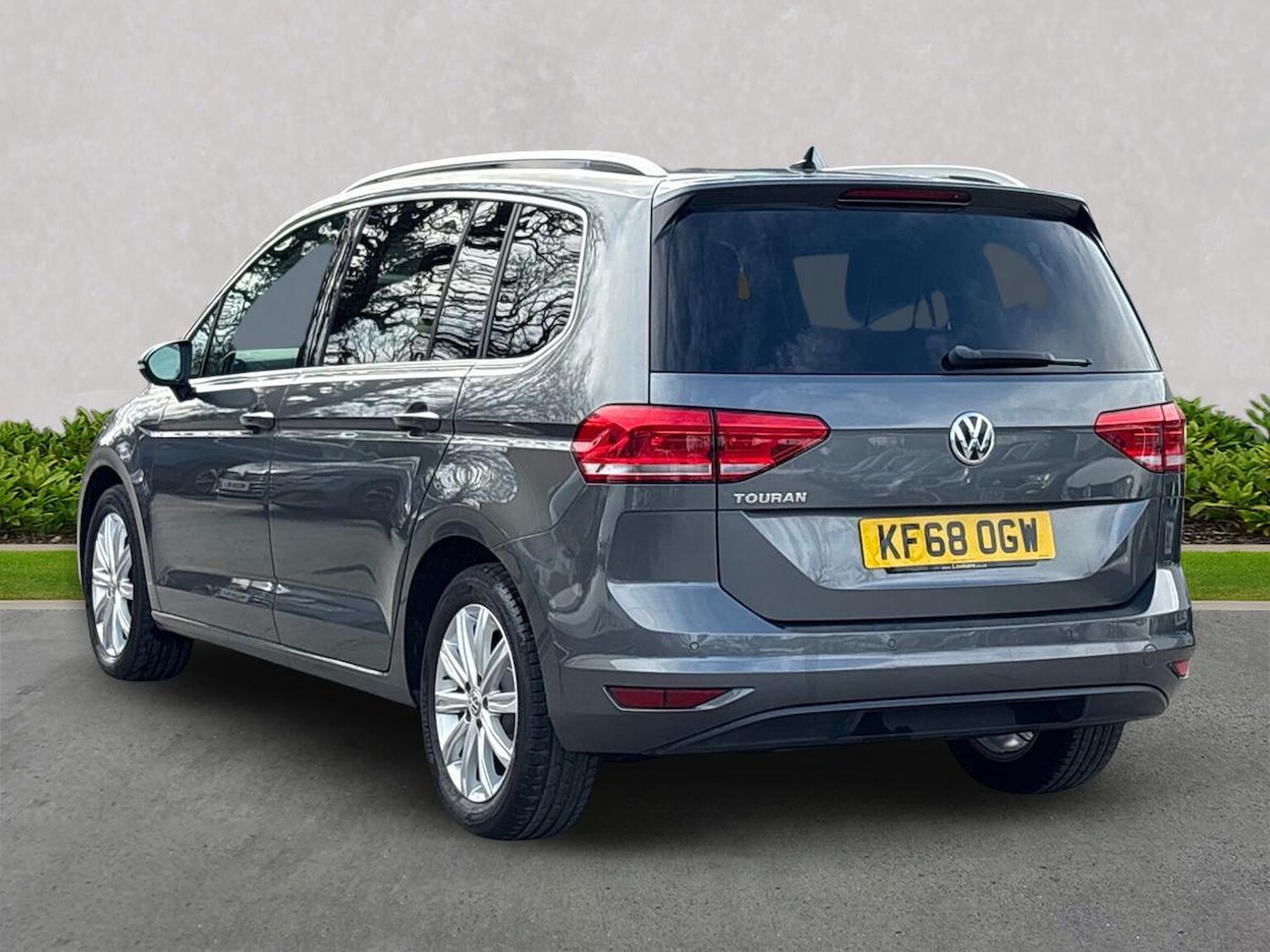 Used Volkswagen Touran 2019 for sale - 77896280: Photo 2