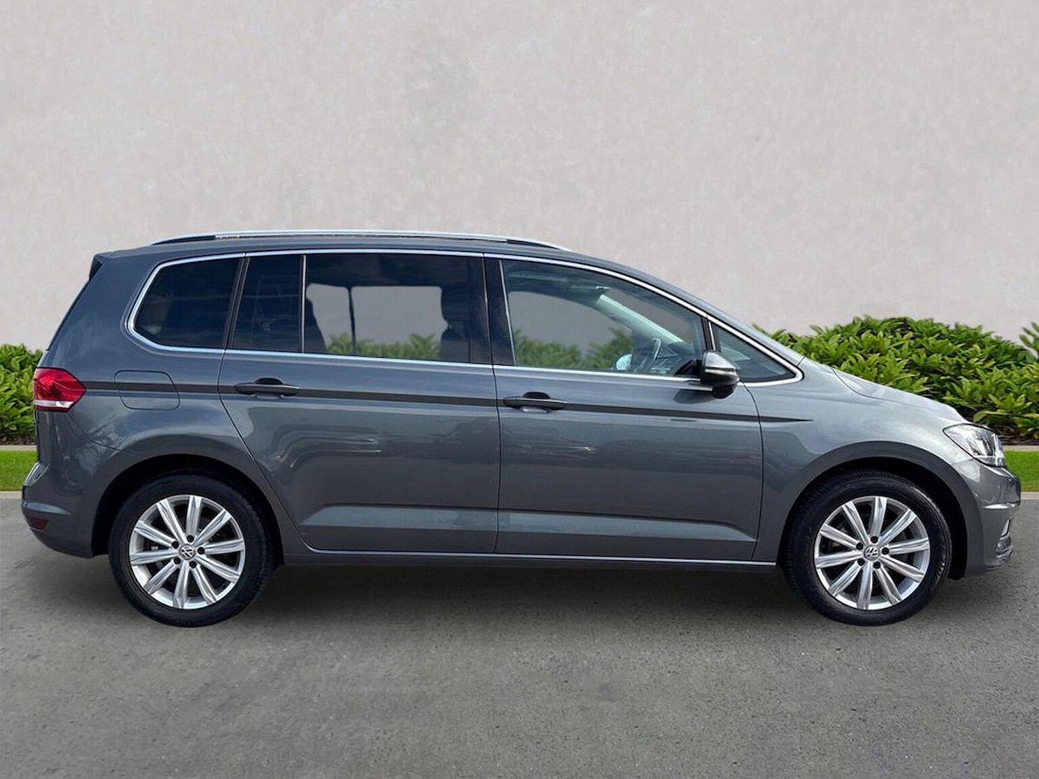 Used Volkswagen Touran 2019 for sale - 77896280: Photo 3