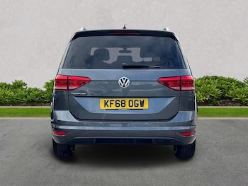 Used Volkswagen Touran 2019 for sale - 77896280: Photo