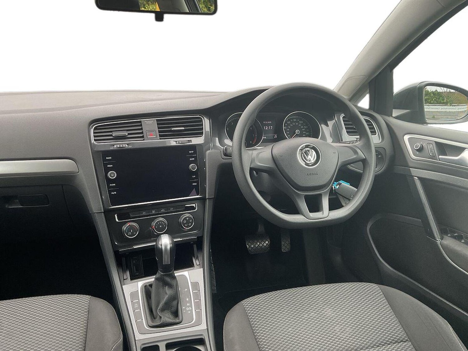 Used Volkswagen Golf 2018 for sale - 76982914: Photo 9