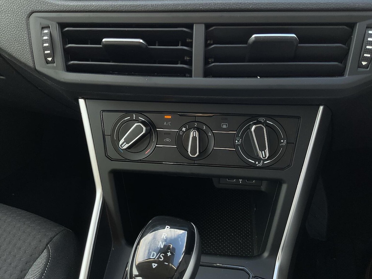 Used Volkswagen Polo 2023 for sale - 76497328: Photo 12