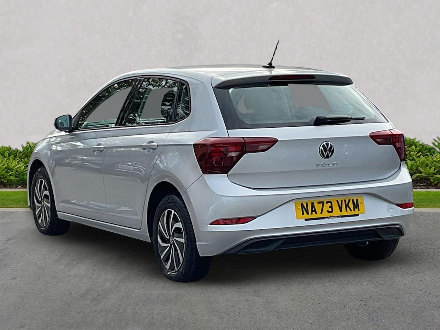 Used Volkswagen Polo 2023 for sale - 76497328: Photo 2