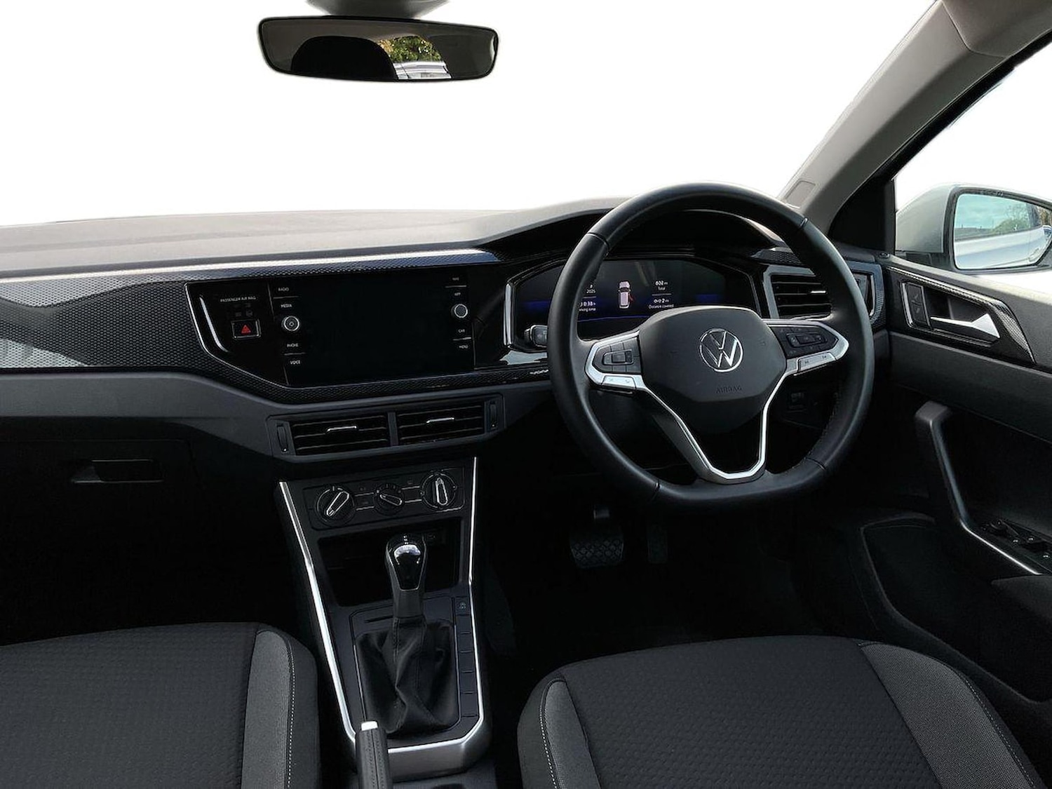 Used Volkswagen Polo 2023 for sale - 76497328: Photo 8