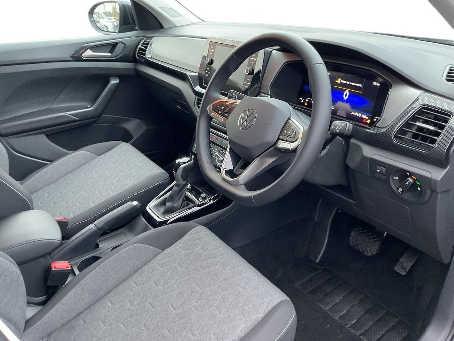 Used Volkswagen T-Cross 2025 for sale - 76924631: Photo 15