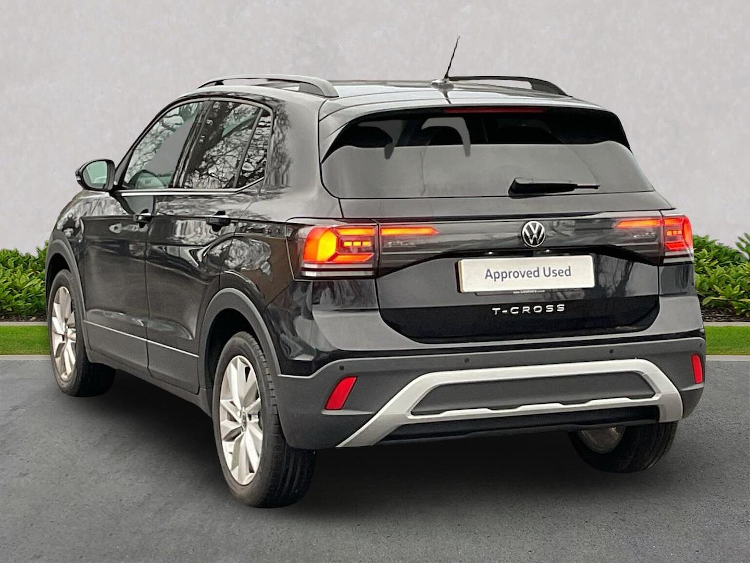 Used Volkswagen T-Cross 2025 for sale - 76924631: Photo 2