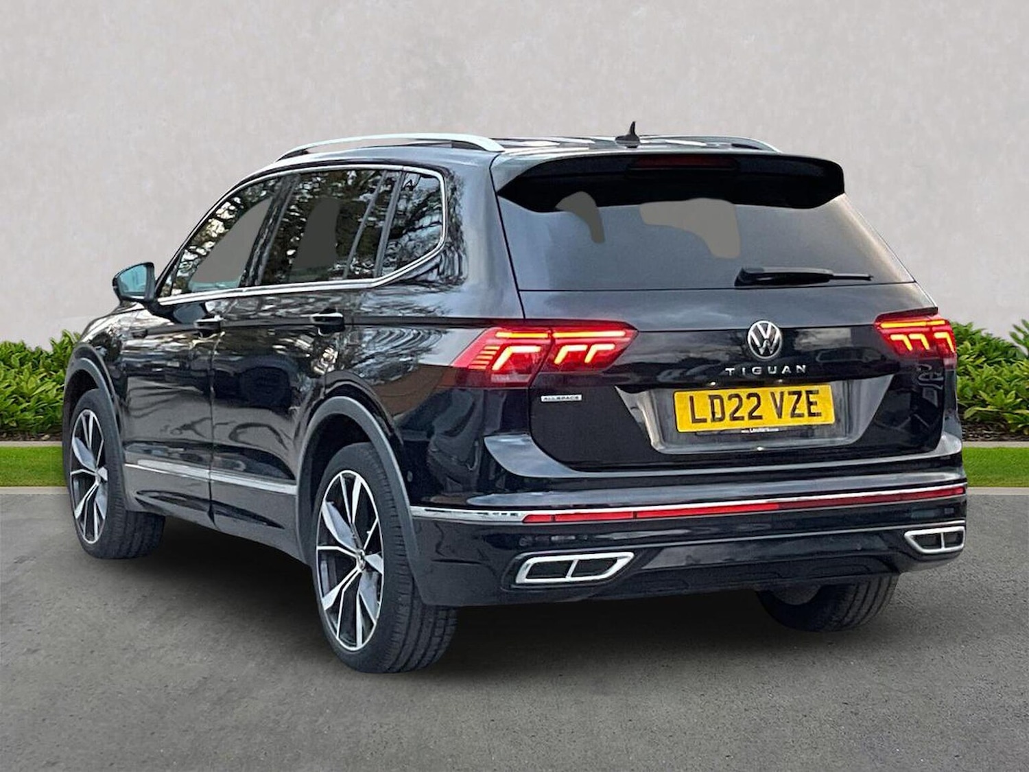 Used Volkswagen Tiguan Allspace 2022 for sale - 76637794: Photo 2