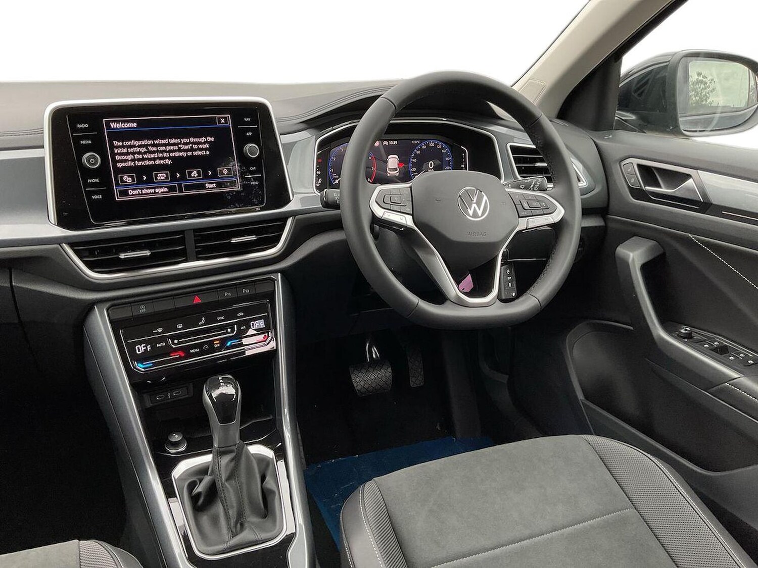Used Volkswagen T-Roc 2025 for sale - 76128989: Photo 15