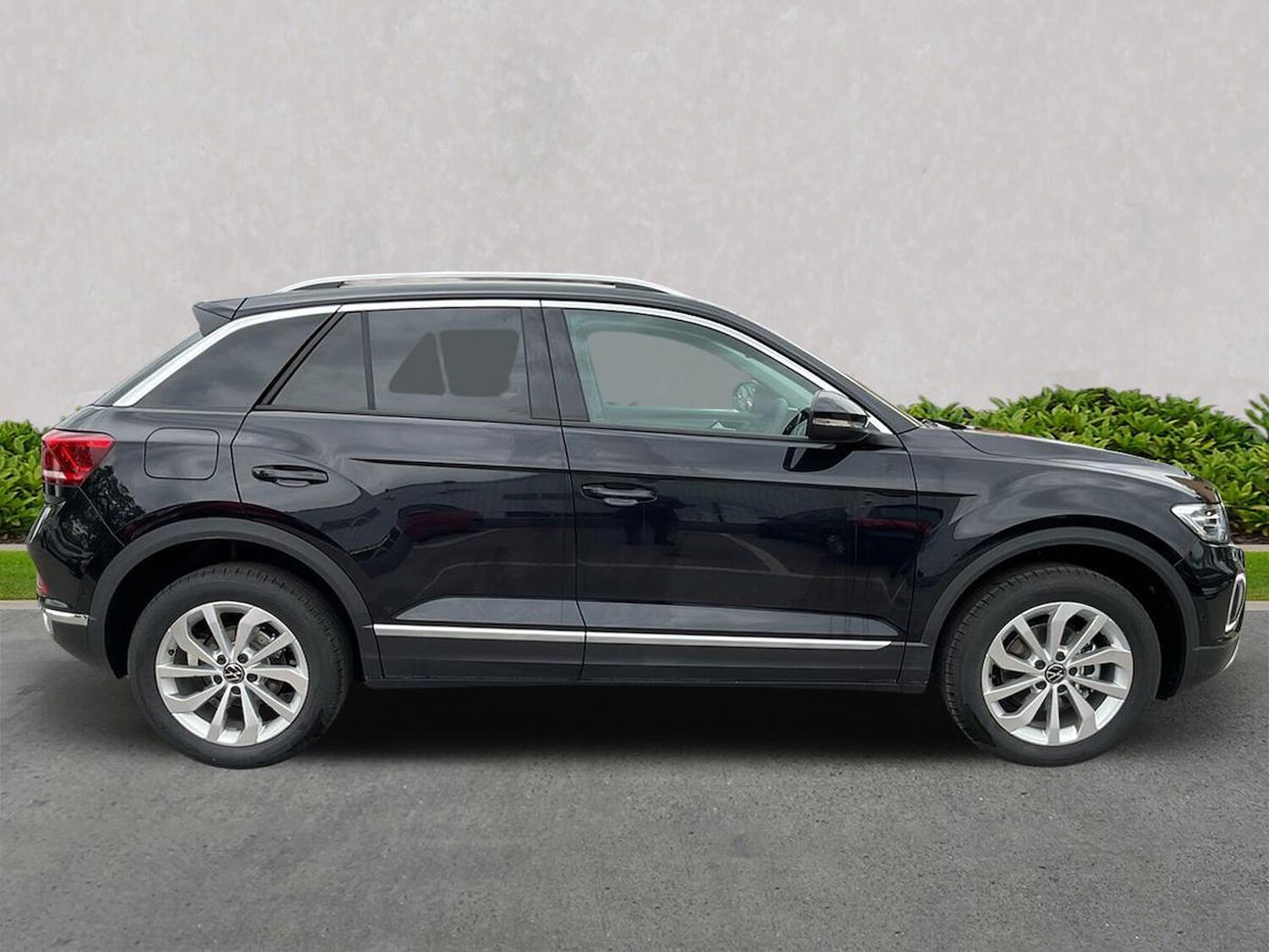 Used Volkswagen T-Roc 2025 for sale - 76128989: Photo 3