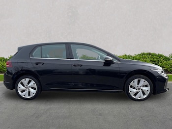 Used Volkswagen Golf 2025 for sale - 79073763: Photo
