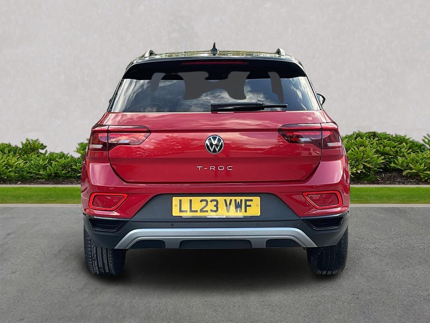Used Volkswagen T-Roc 2023 for sale - 76347025: Photo 4