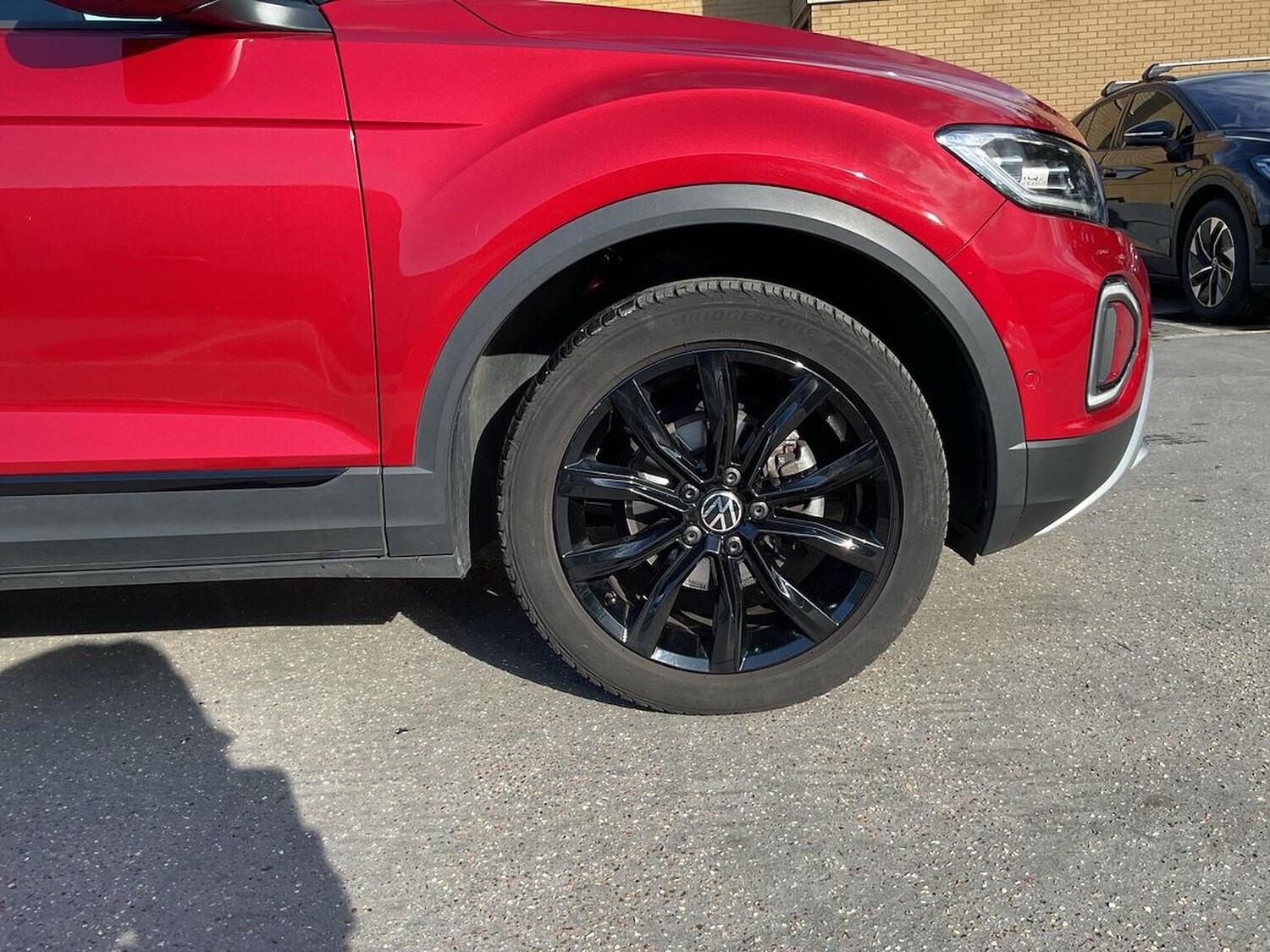 Used Volkswagen T-Roc 2023 for sale - 76347025: Photo 6