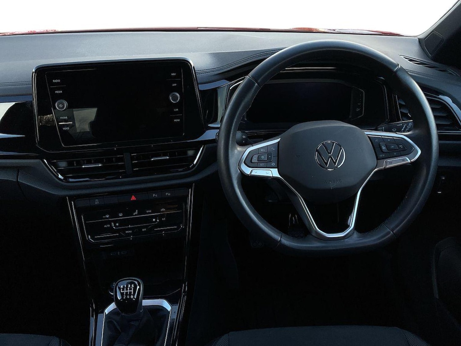 Used Volkswagen T-Roc 2023 for sale - 76347025: Photo 9
