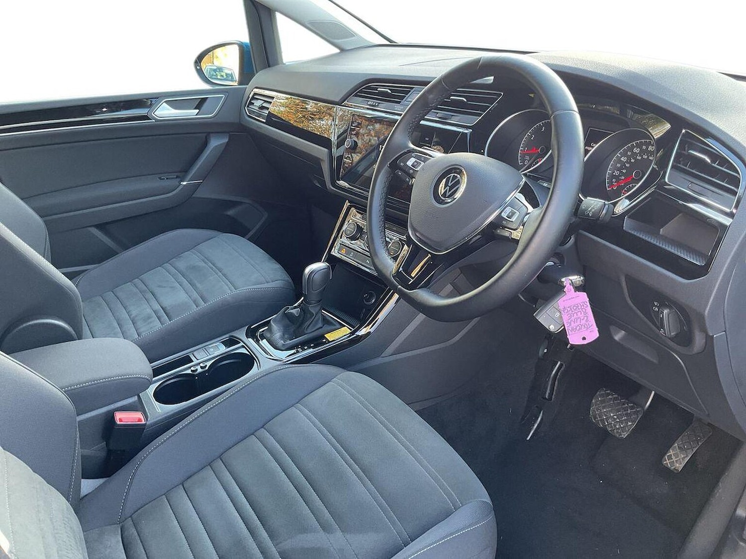 Used Volkswagen Touran 2020 for sale - 76892117: Photo 15