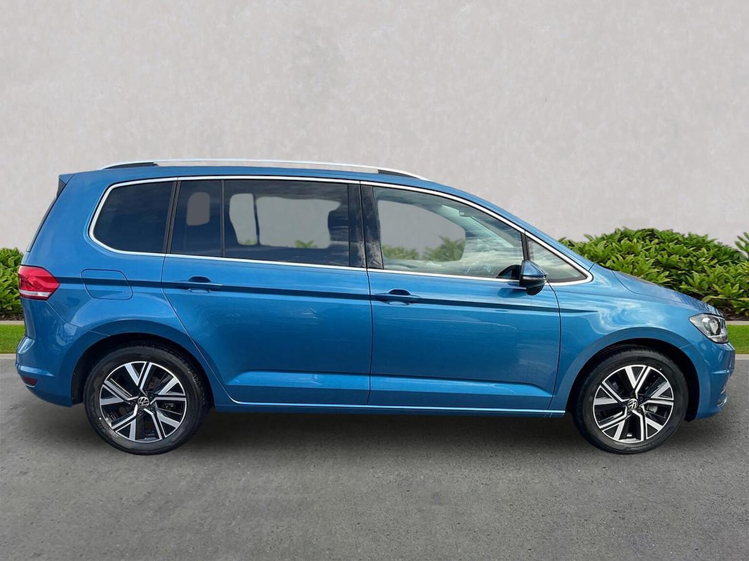 Used Volkswagen Touran 2020 for sale - 76892117: Photo 3