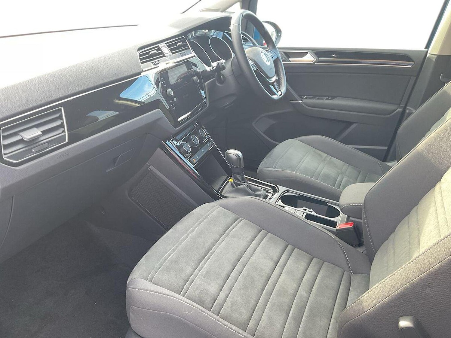 Used Volkswagen Touran 2020 for sale - 76892117: Photo 7