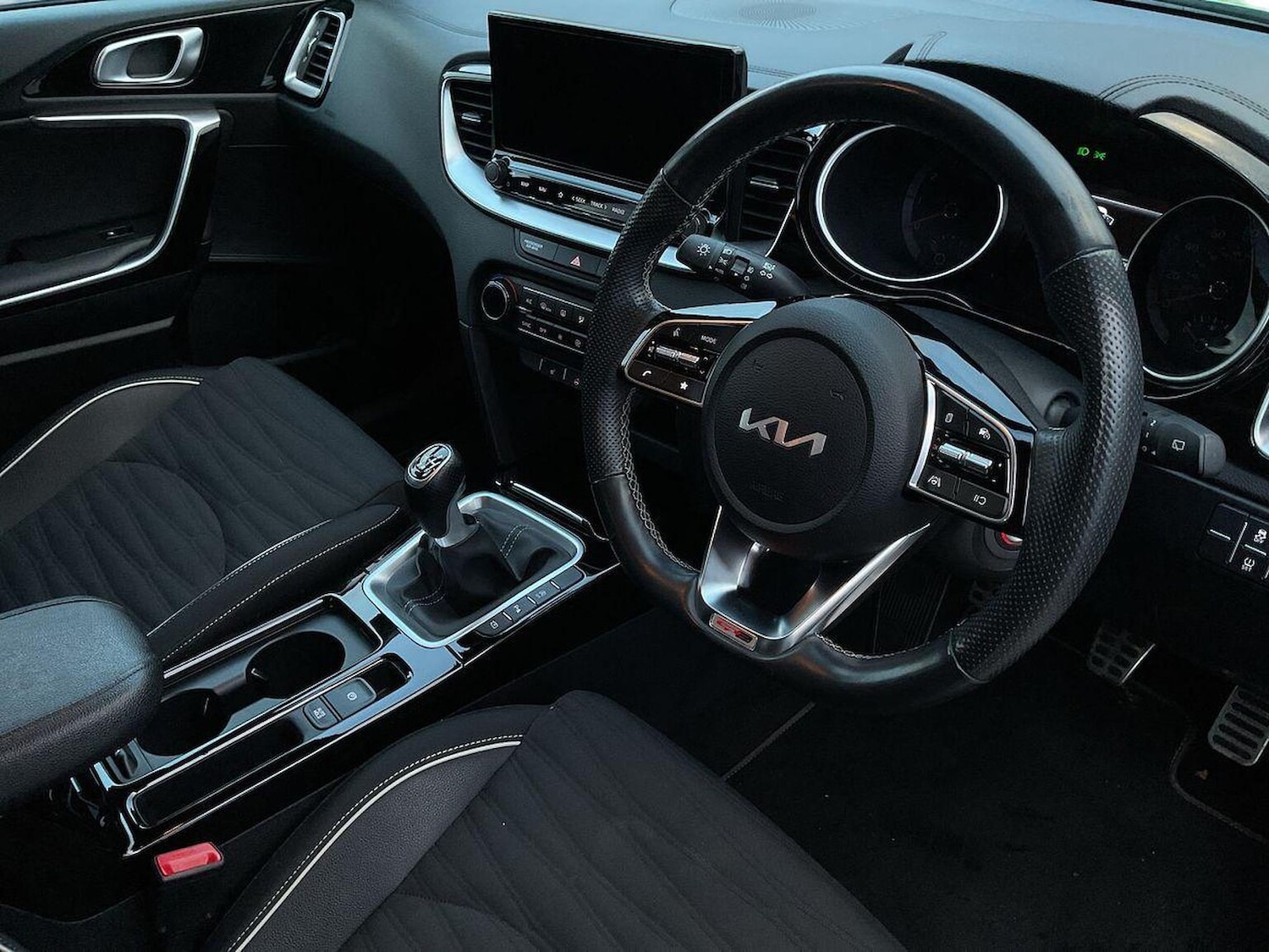 Used Kia XCeed 2023 for sale - 76643650: Photo 15