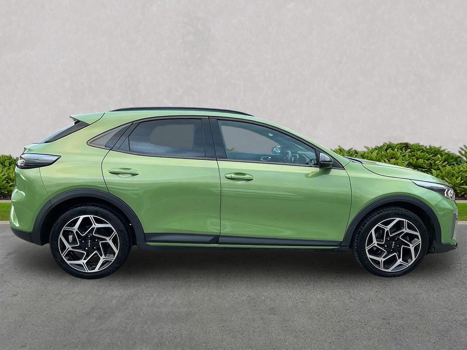 Used Kia XCeed 2023 for sale - 76643650: Photo 3