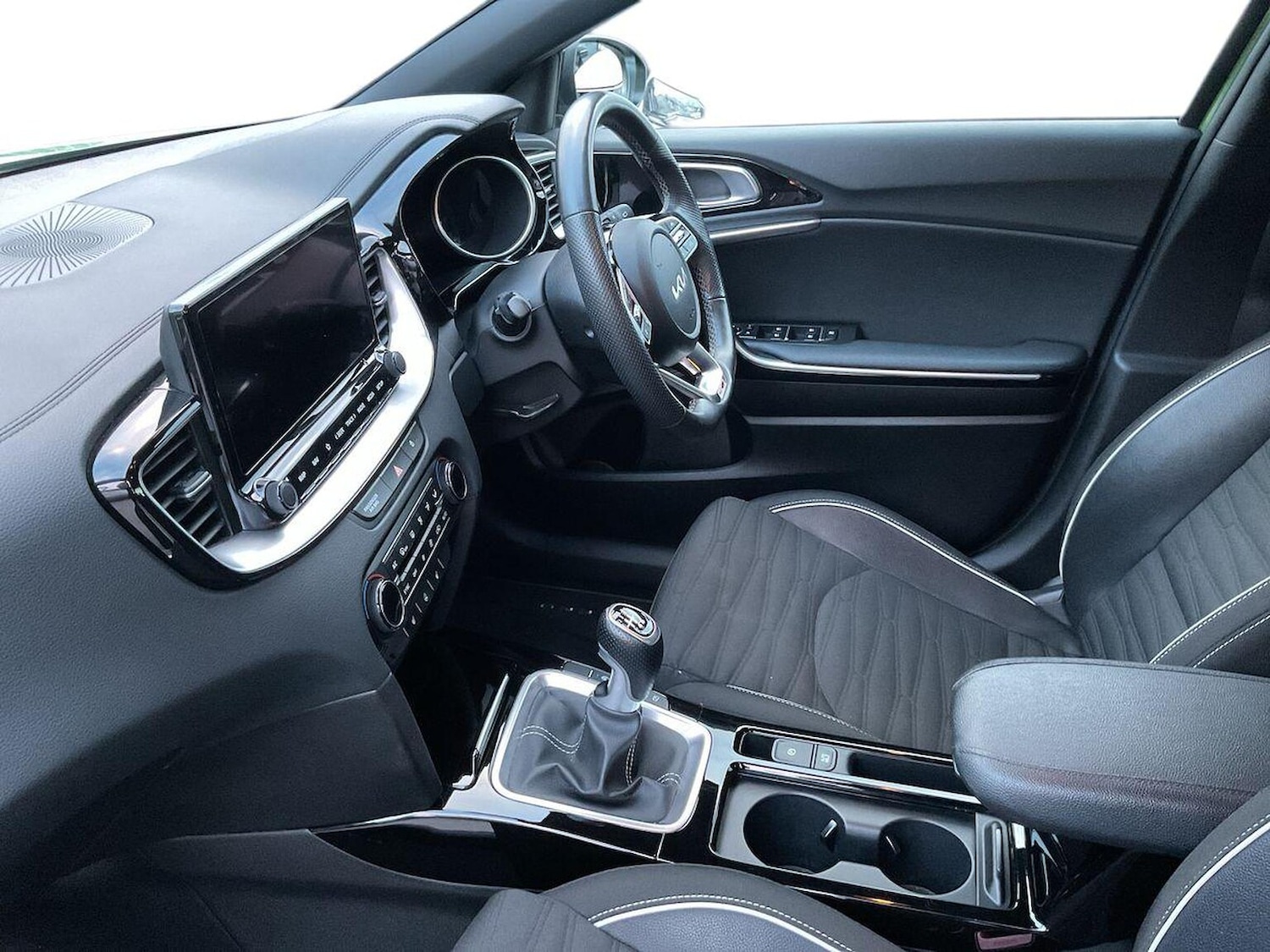 Used Kia XCeed 2023 for sale - 76643650: Photo 7