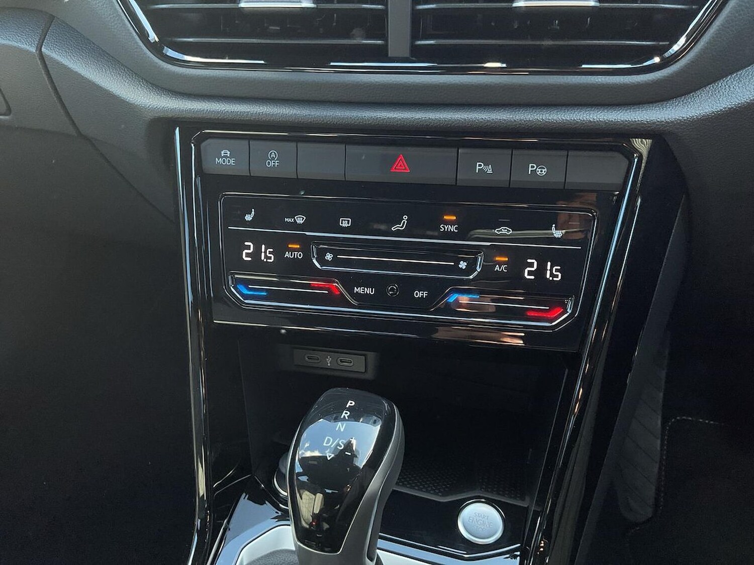 Used Volkswagen T-Roc 2025 for sale - 76077802: Photo 12