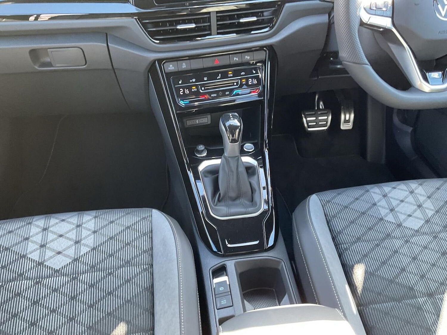 Used Volkswagen T-Roc 2025 for sale - 76077802: Photo 13