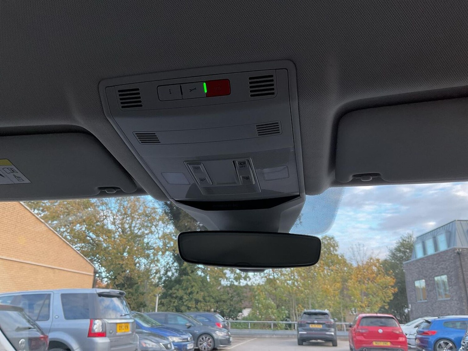 Used Volkswagen T-Roc 2024 for sale - 76396967: Photo 14