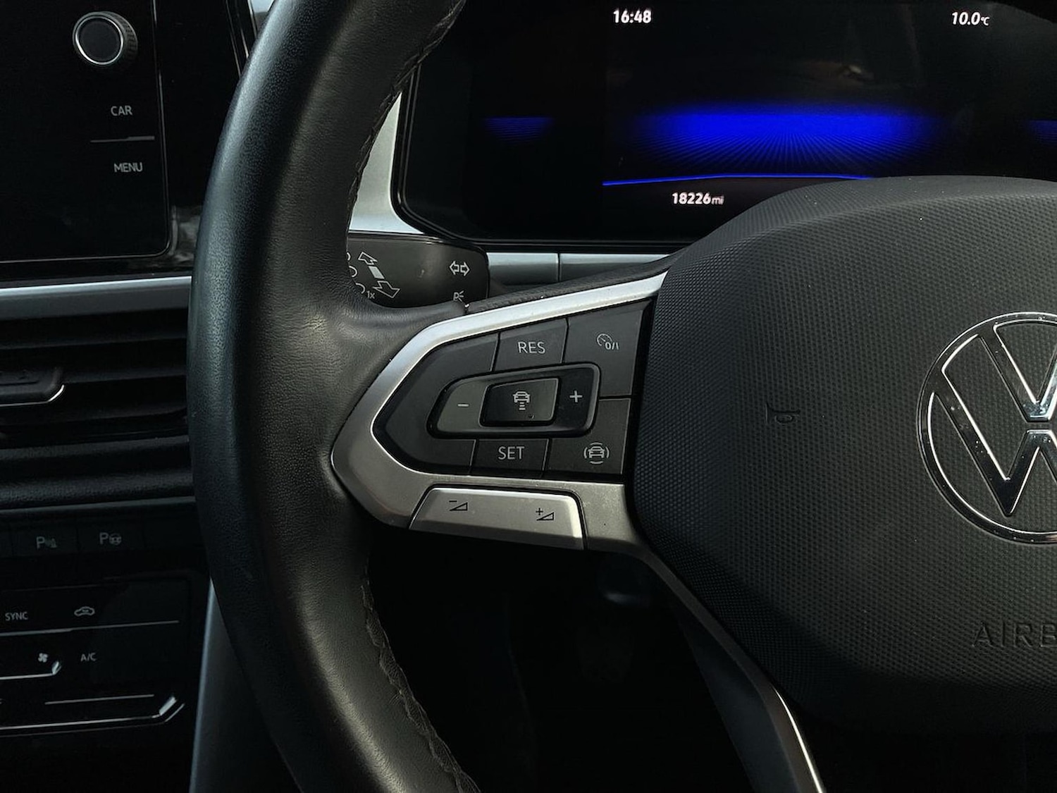 Used Volkswagen T-Roc 2024 for sale - 76396967: Photo 22