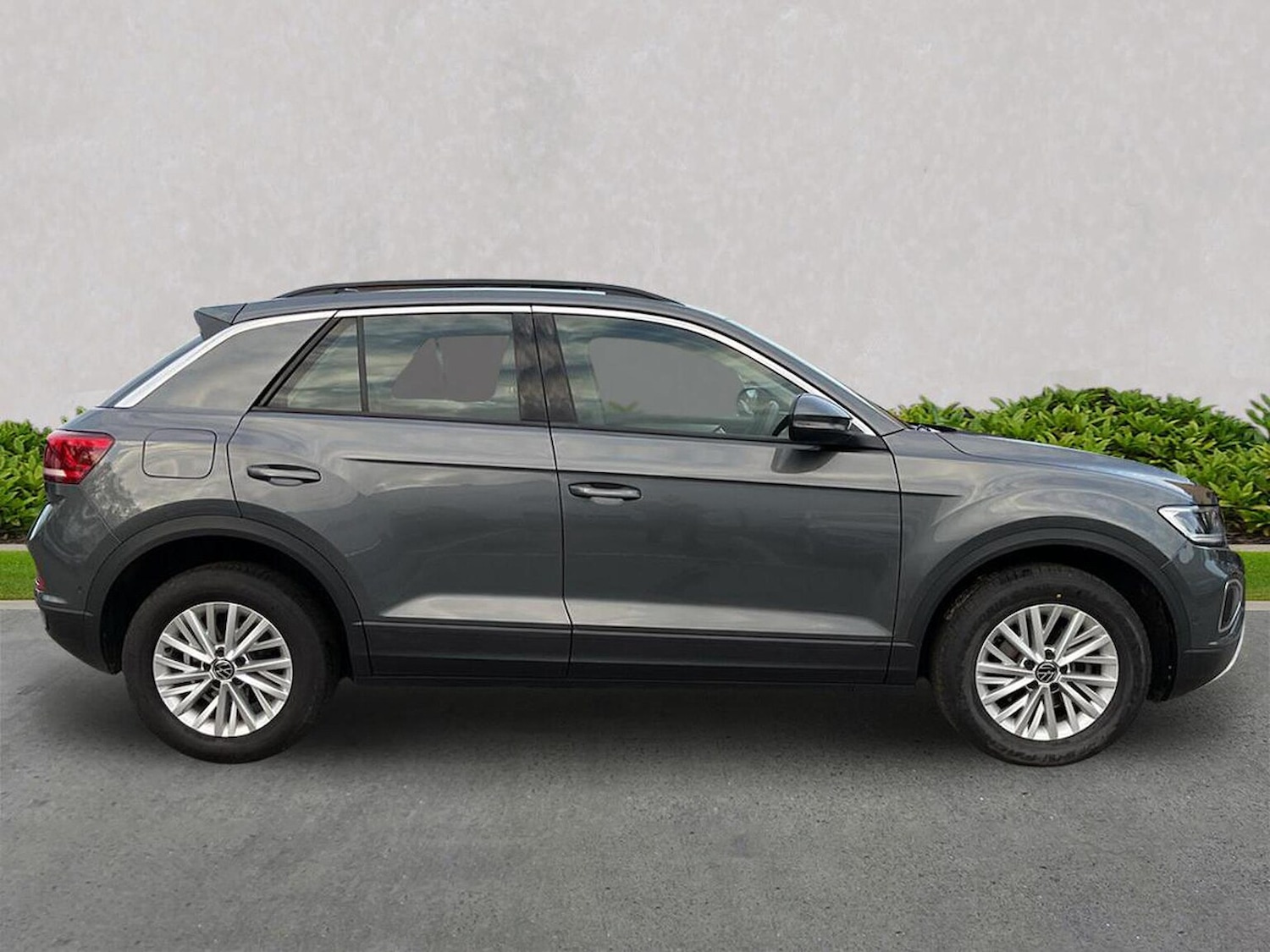 Used Volkswagen T-Roc 2024 for sale - 76396967: Photo 3