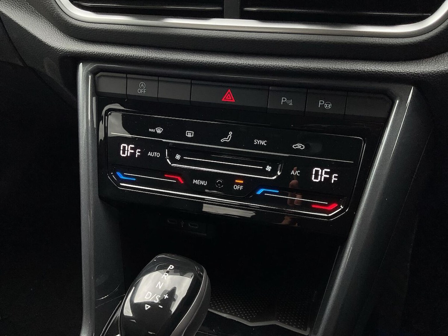 Used Volkswagen T-Roc 2025 for sale - 78026162: Photo 12