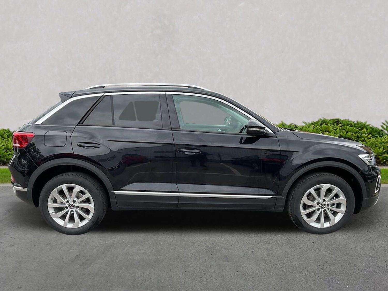 Used Volkswagen T-Roc 2025 for sale - 78026162: Photo 3
