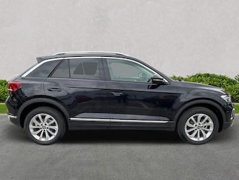 Used Volkswagen T-Roc 2025 for sale - 78026162: Photo