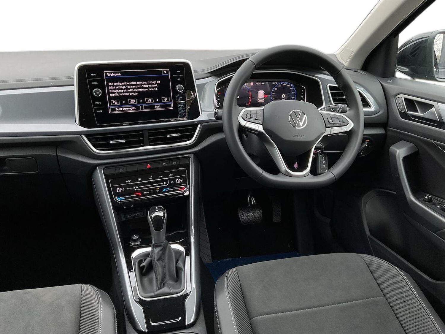 Used Volkswagen T-Roc 2025 for sale - 78026162: Photo 8