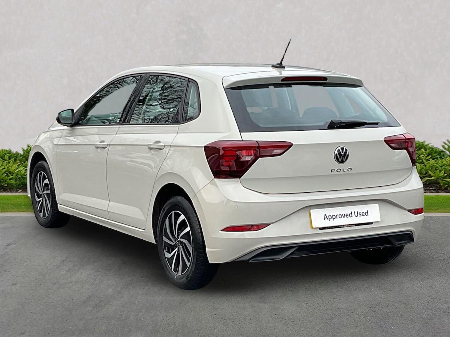 Used Volkswagen Polo 2023 for sale - 76924624: Photo 2