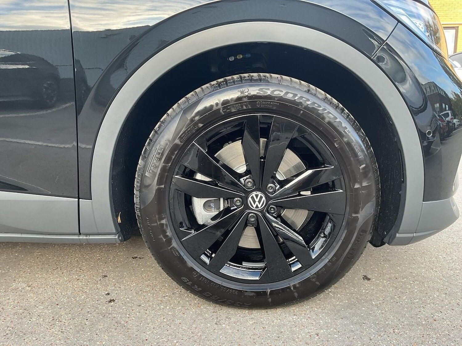 Used Volkswagen ID.4 2025 for sale - 76264365: Photo 6