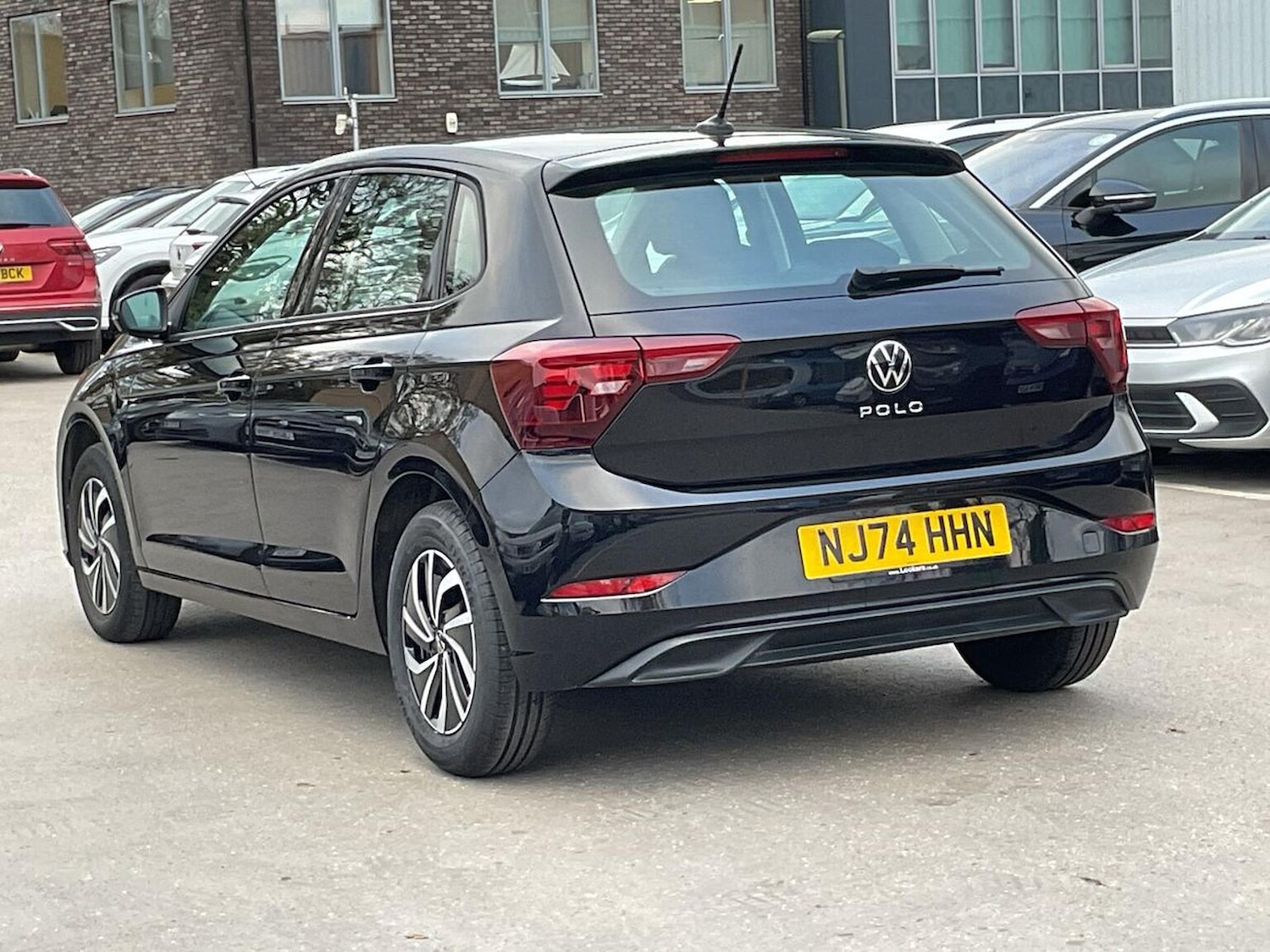 Used Volkswagen Polo 2024 for sale - 76643637: Photo 2