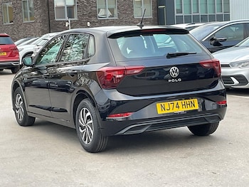 Used Volkswagen Polo 2024 for sale - 76643637: Photo