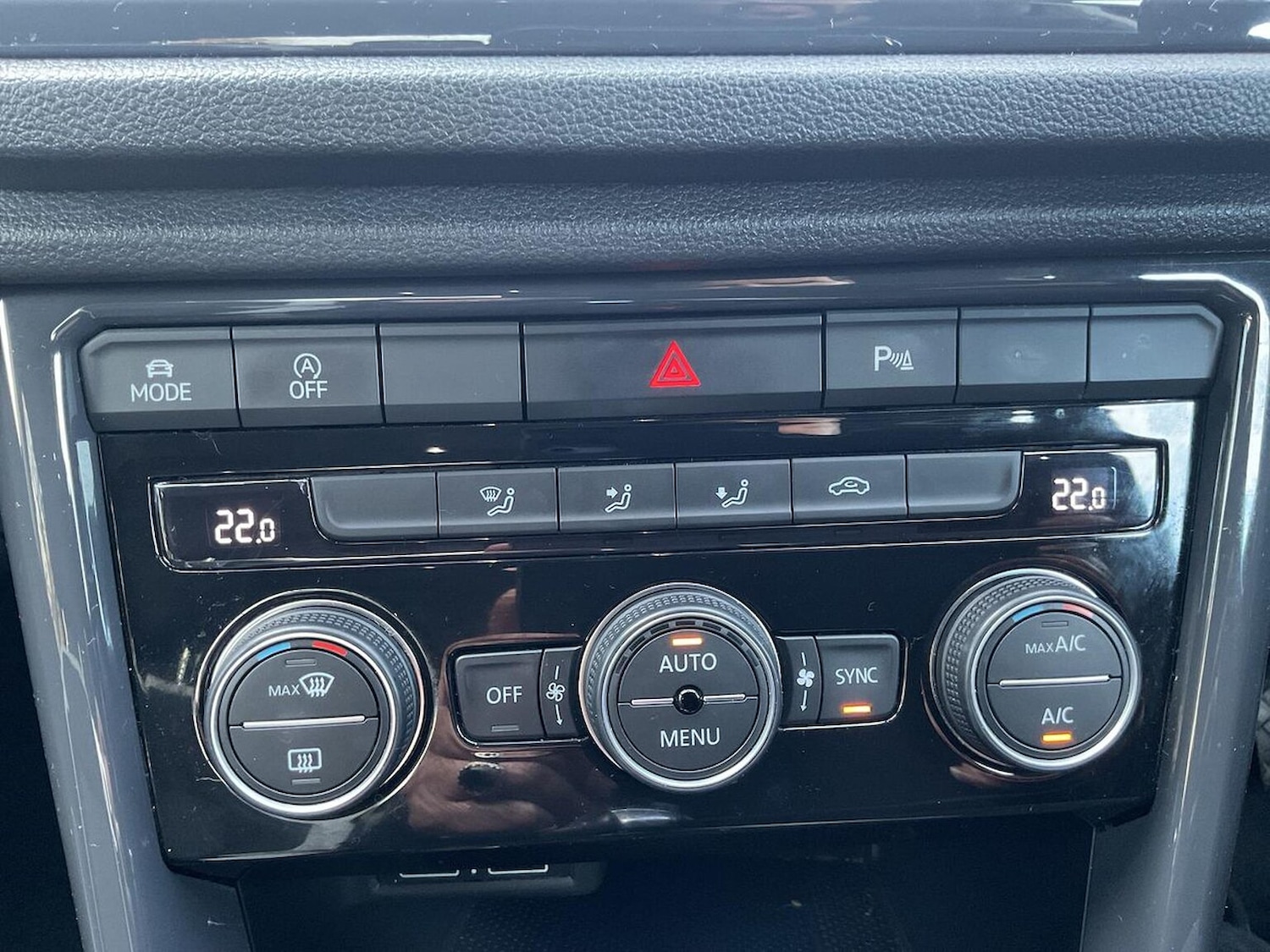 Used Volkswagen T-Roc 2019 for sale - 76837139: Photo 11