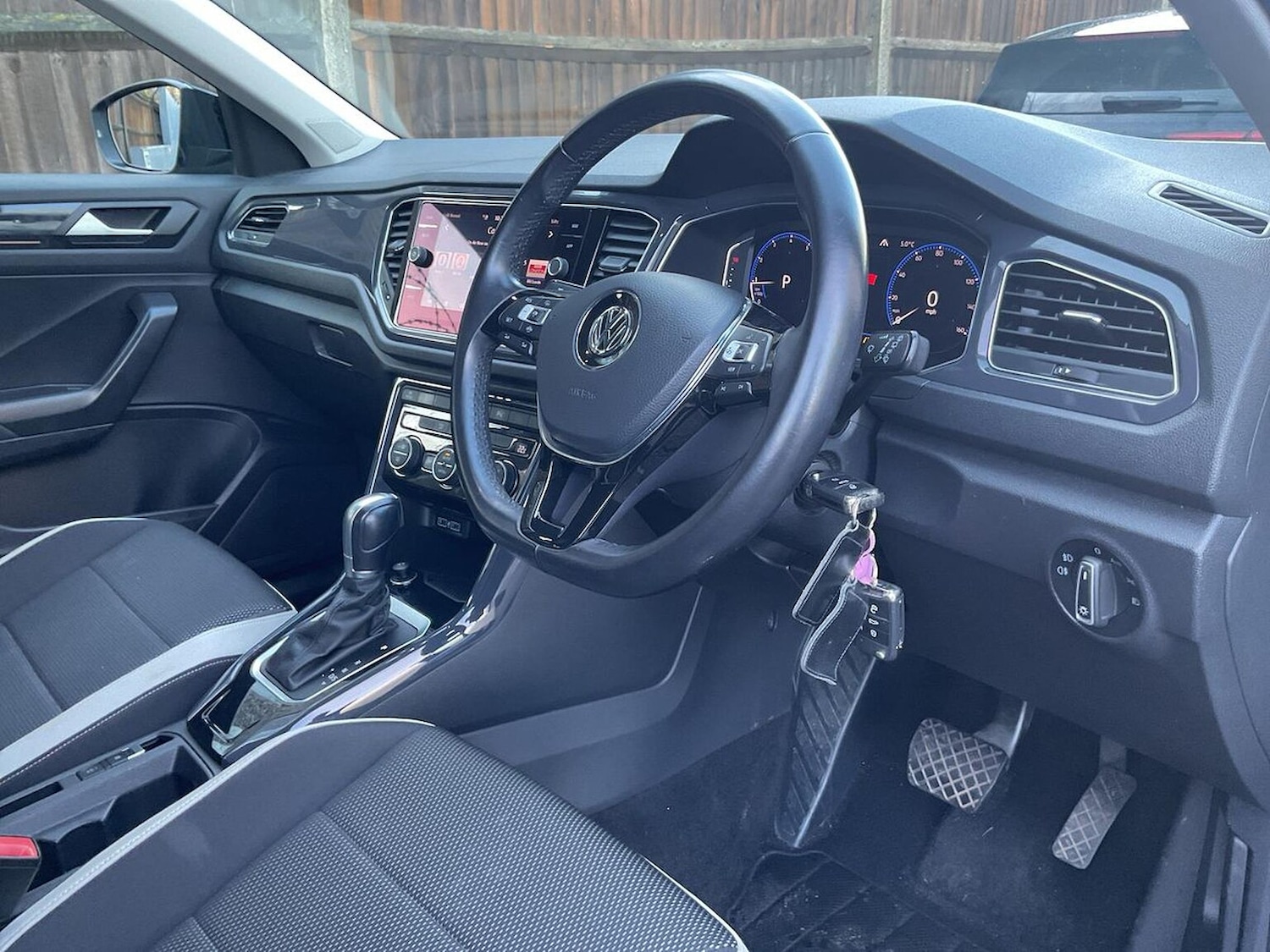 Used Volkswagen T-Roc 2019 for sale - 76837139: Photo 14