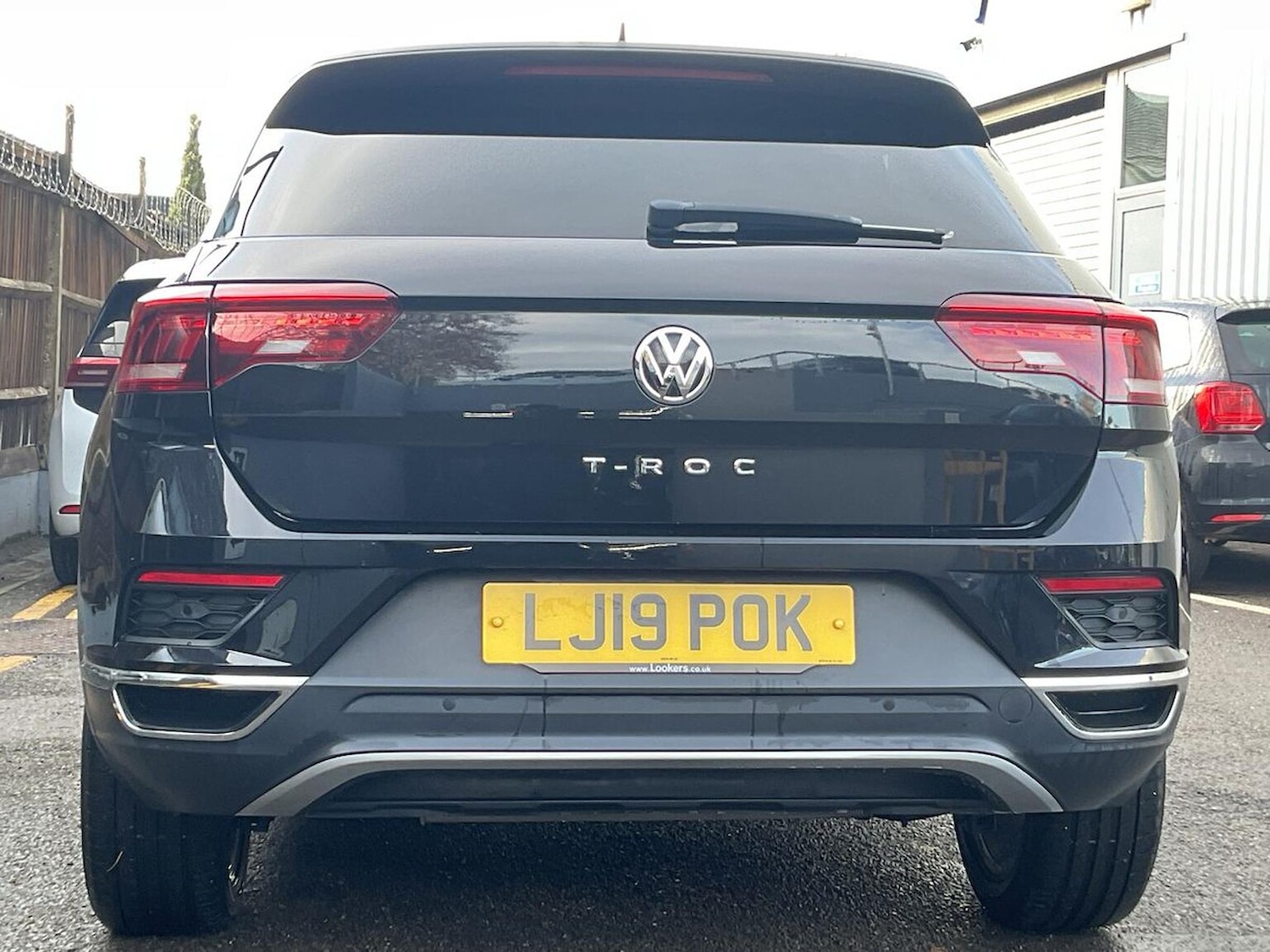 Used Volkswagen T-Roc 2019 for sale - 76837139: Photo 4