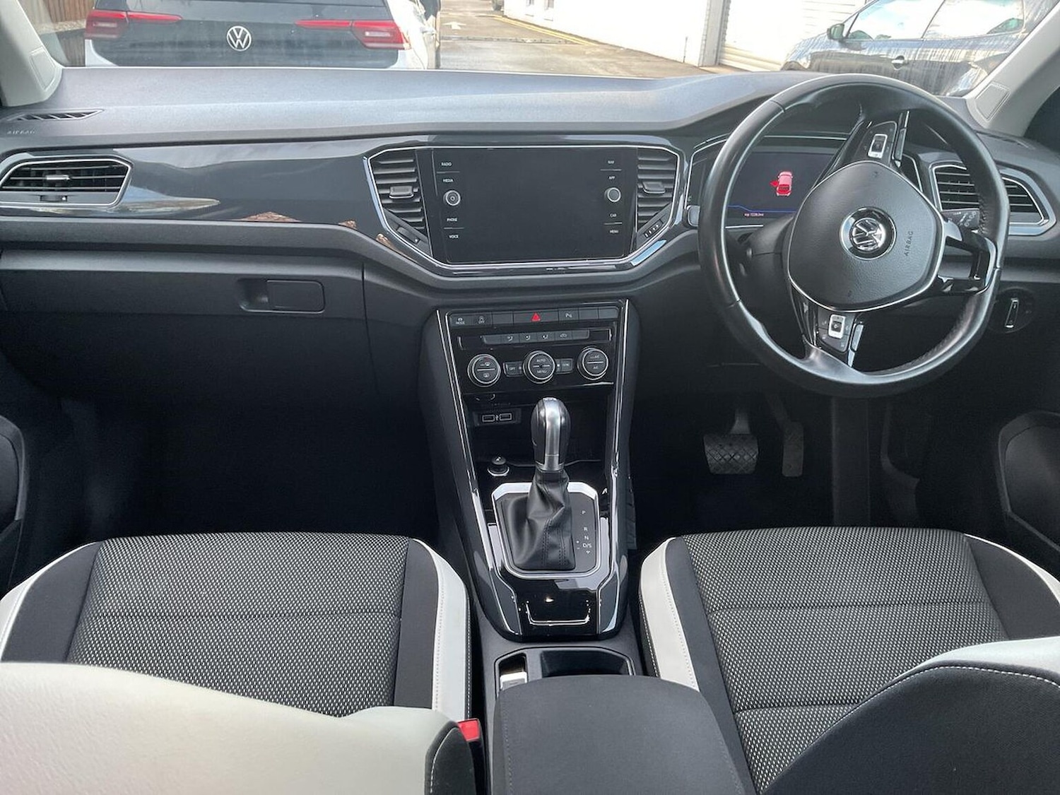 Used Volkswagen T-Roc 2019 for sale - 76837139: Photo 7