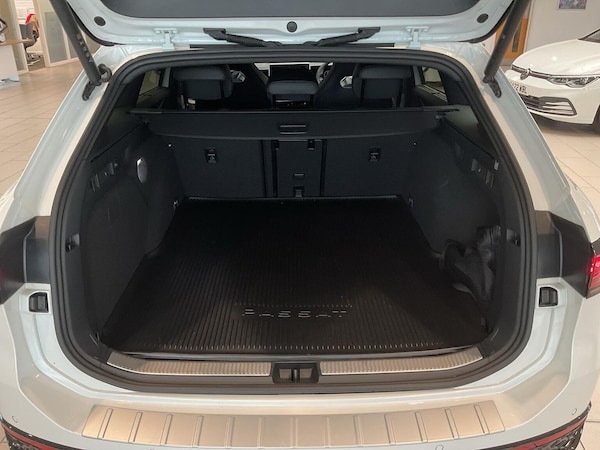 Used Volkswagen Passat 2024 for sale - 75505289: Photo 17