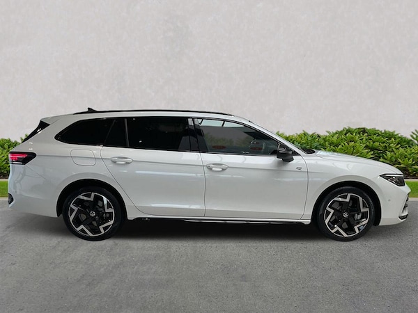 Used Volkswagen Passat 2024 for sale - 75505289: Photo 3