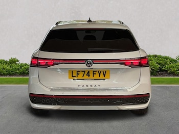 Used Volkswagen Passat 2024 for sale - 75505289: Photo