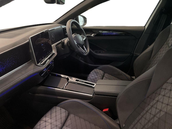 Used Volkswagen Passat 2024 for sale - 75505289: Photo 7