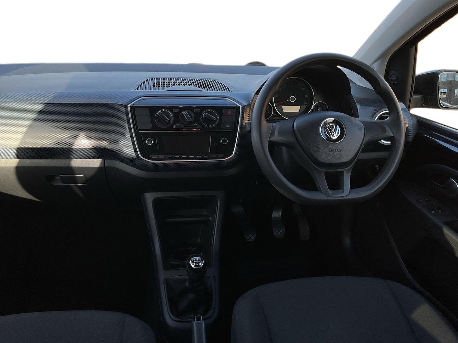 Used Volkswagen up! 2018 for sale - 76605610: Photo 8