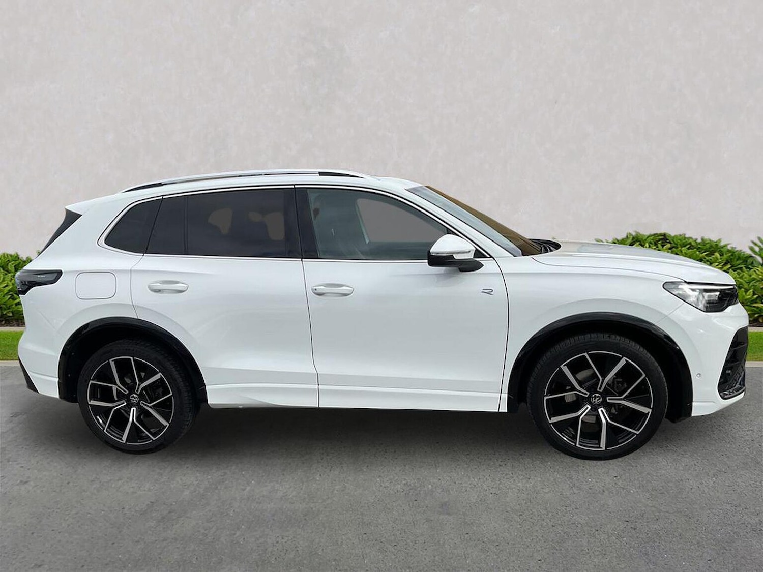 Used Volkswagen Tiguan 2024 for sale - 76198446: Photo 3
