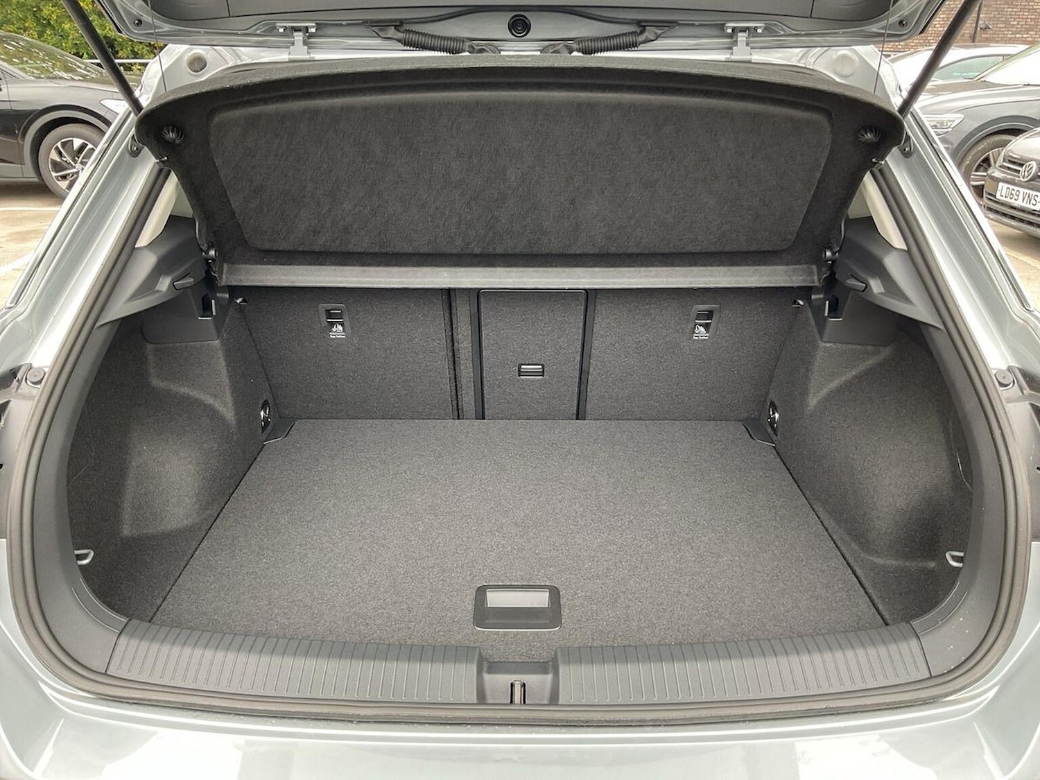 Used Volkswagen T-Roc 2025 for sale - 76249742: Photo 17