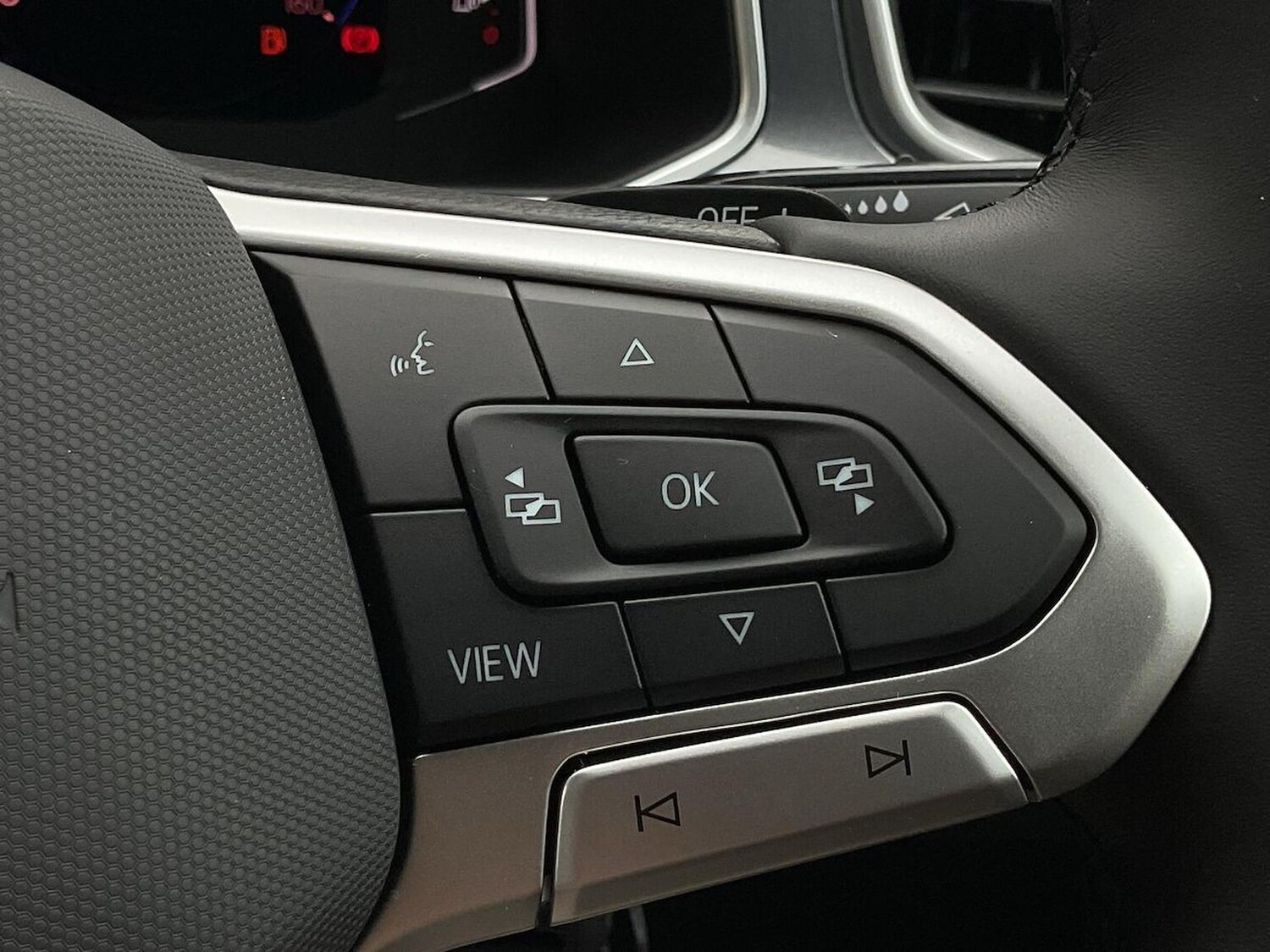 Used Volkswagen T-Roc 2025 for sale - 76249742: Photo 22